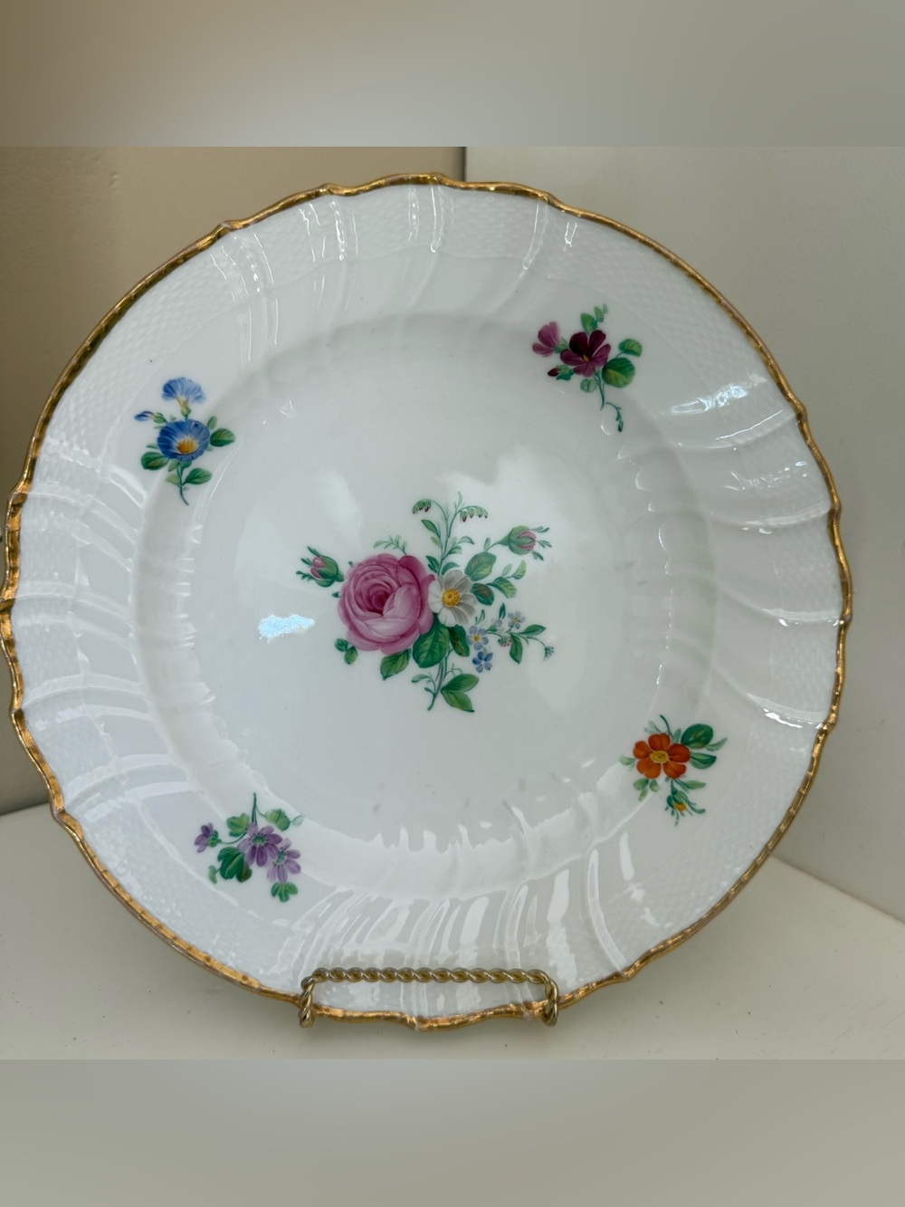 Antique KPM Berlin Neuosier 9.75” Hand Painted Floral Cabinet Plate Gold